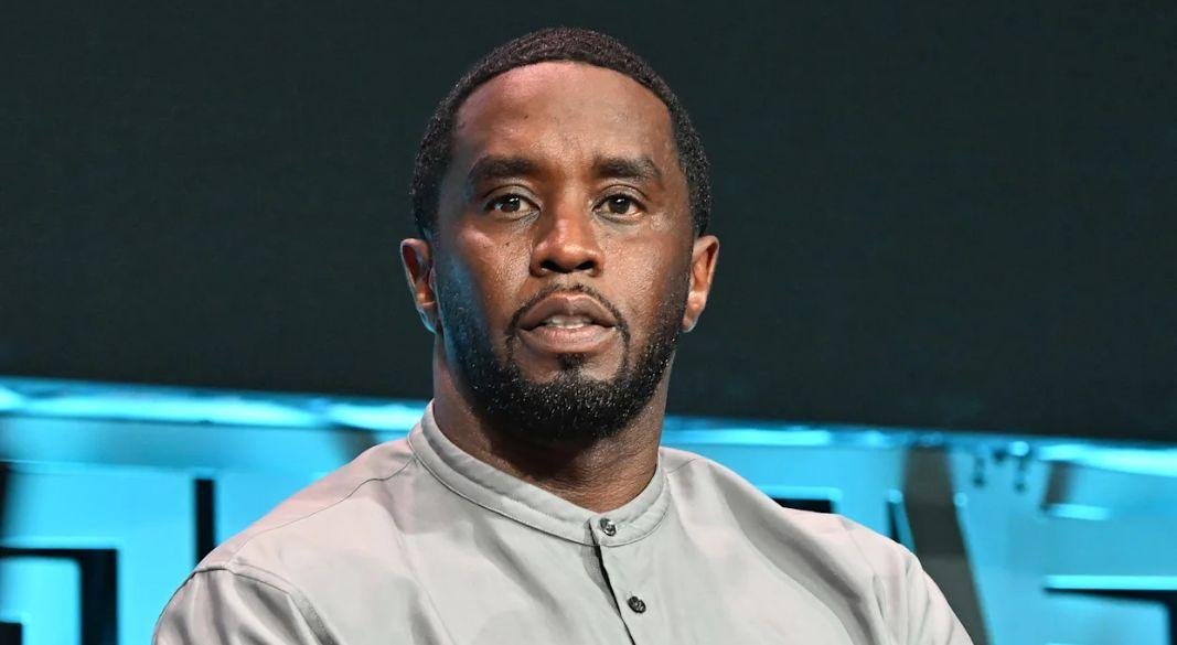 বিখ্যাত মার্কিন হিপ-হপ তারকা এবং মিউজিক মোগল শন ‘দিদি’ কম্বস