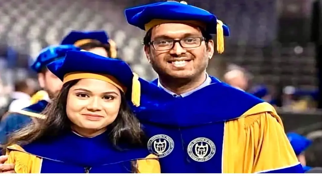 জর্জিয়া টেকের পিএইচডি সমাবর্তনে ড. ইরফান আল-হুসাইনি ও তাঁর স্ত্রী ড. ফাবিয়া ফারলিন অ্যাথেনা। ছবি: সংগৃহীত
