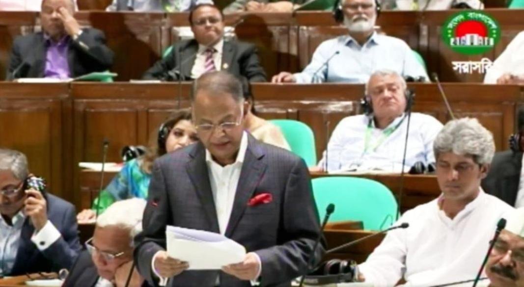 সংসদে বিদ্যুৎ, জ্বালানি ও খনিজ সম্পদ মন্ত্রী ইকবাল হাসান মাহমুদ।