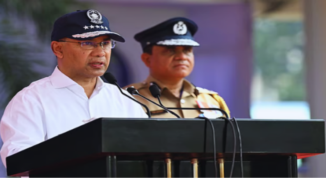 প্রধানমন্ত্রী তারেক রহমান আজ রোববার সকালে রাজারবাগ পুলিশ লাইনস মাঠে ‘পুলিশ সপ্তাহ-২০২৬’–এর উদ্বোধনী অনুষ্ঠানে বক্তব্য দেন | ছবি: পিএমও