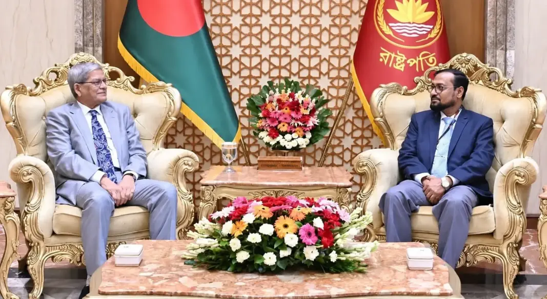 রাষ্ট্রপতি জগন্নাথ বিশ্ববিদ্যালয়ের উপাচার্য।