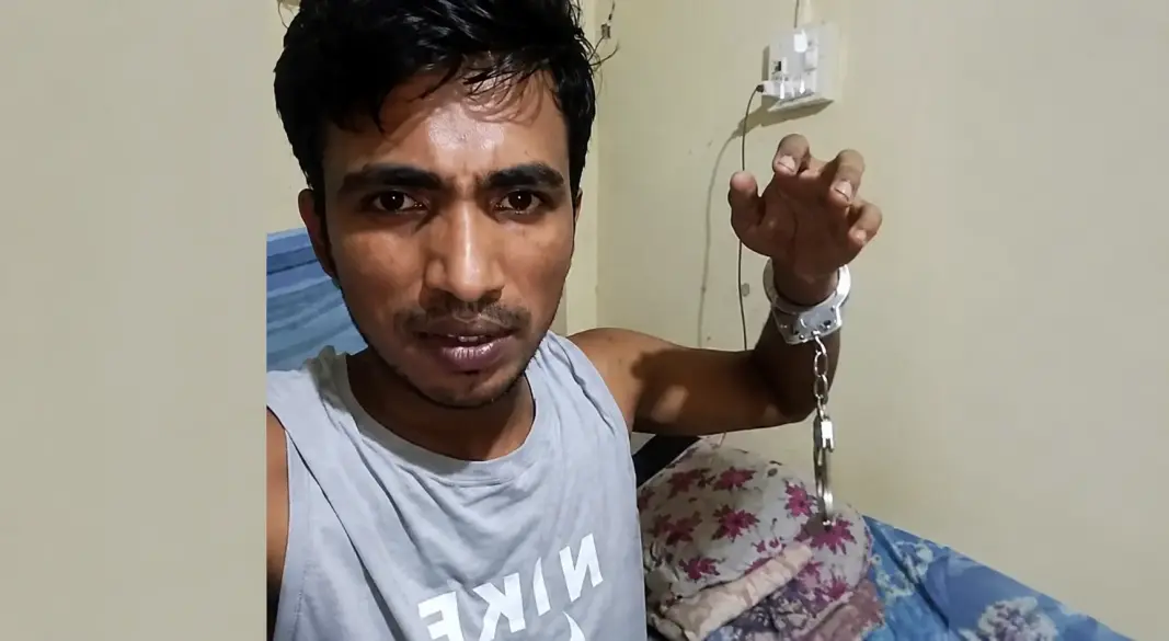 হাতকড়া হাতে ফেসবুক লাইভে আসামি আসির মিয়া, বর্ণনা দেন পালানোর ঘটনার।