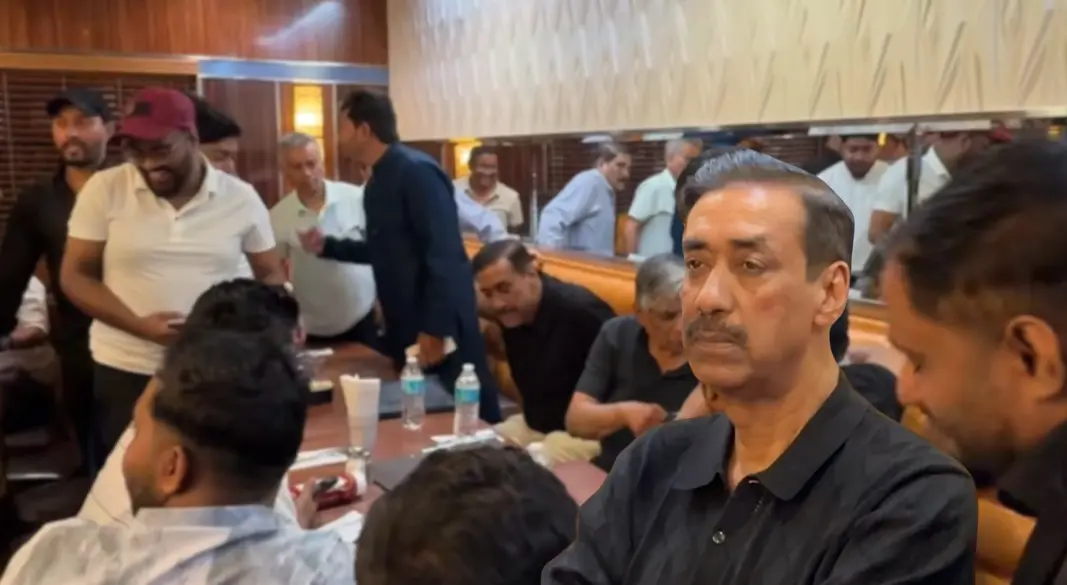 নারায়ণগঞ্জ-৪ আসনের সাবেক সংসদ সদস্য ও আওয়ামী লীগ নেতা শামীম ওসমান।ছবি: ঠিকানা নিউজের ভিডিও থেকে