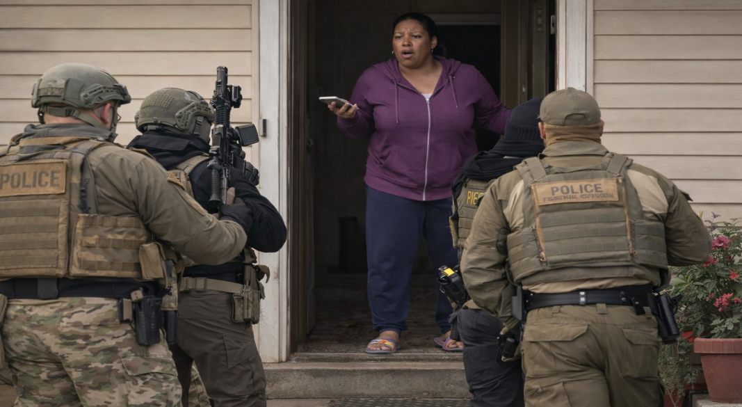 ফটো: ফেডারেল ইমিগ্রেশন এজেন্ট