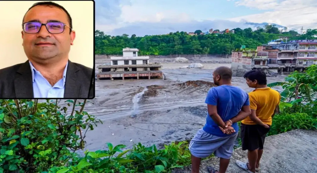 নেপালি শিক্ষকের বুদ্ধিতে ভয়াবহ বন্যা থেকে বাঁচল ১,৬৪৩ শিশু