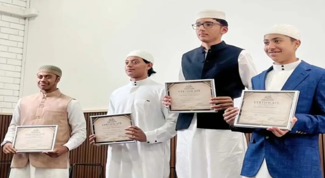 অস্ট্রেলিয়ার সিডনিতে একসঙ্গে কোরআনে হাফেজ হলেন বাংলাদেশি বংশোদ্ভূত তিন ভাই