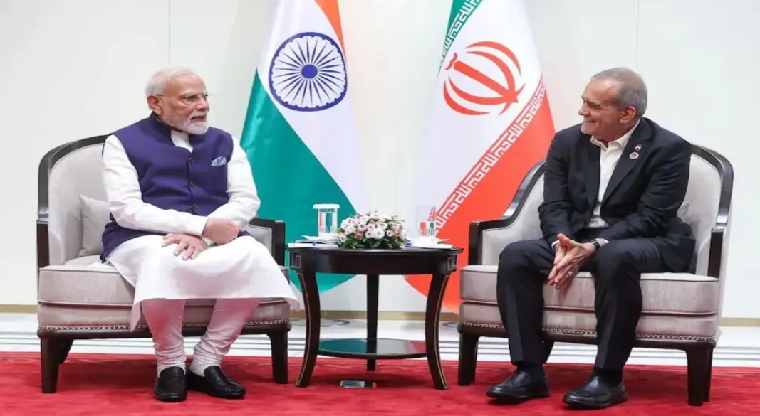 মোদি-পেজেশকিয়ানের বৈঠকের পর ভারতকে মার্কিন নিষেধাজ্ঞার হুঁশিয়ারি