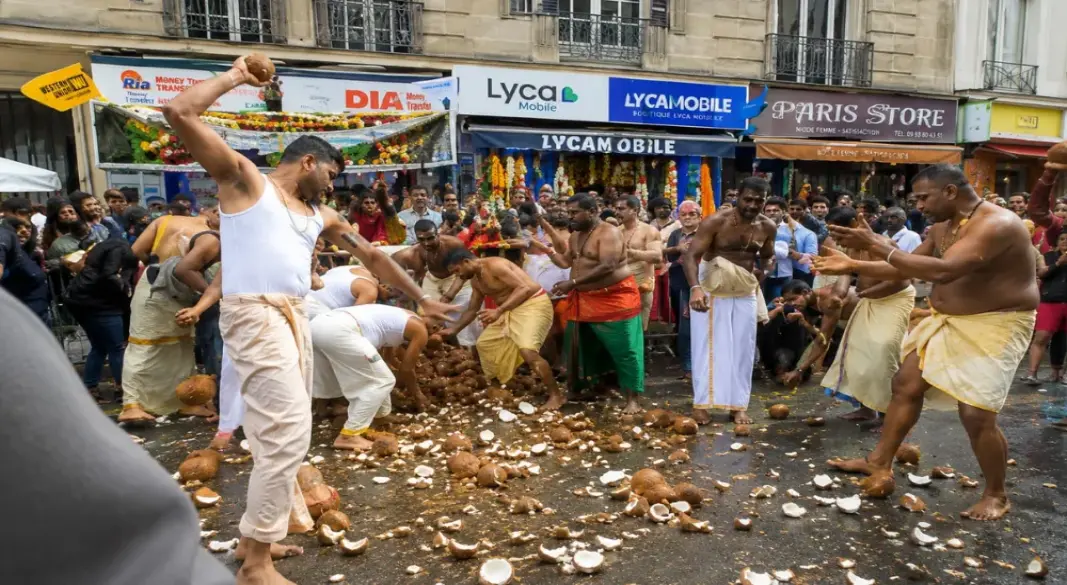 প্যারিসে ভারতীয় হিন্দুদের গণেশ উৎসবের ভিডিও ভাইরাল