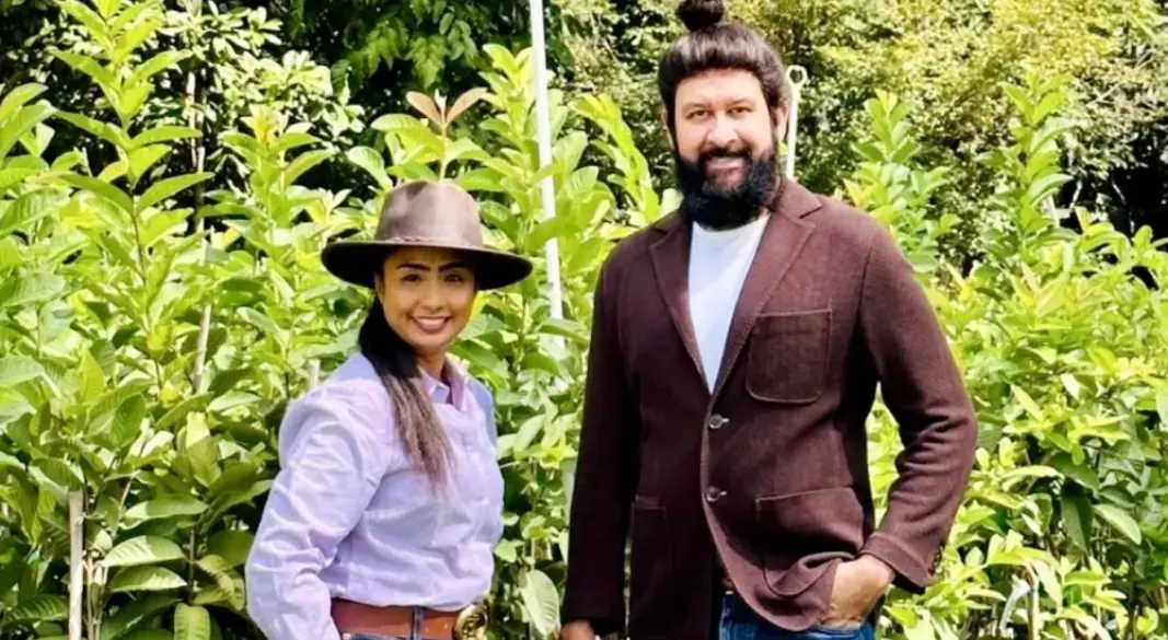 ফ্লোরিডার অরল্যান্ডোর বাসিন্দা মিকি পোপাট ও ভিকি পোপাট