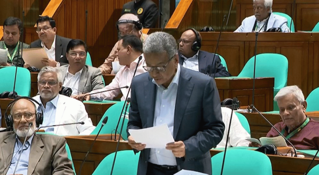 সংসদে অর্থমন্ত্রী আমীর খসরু মাহমুদ চৌধুরী।