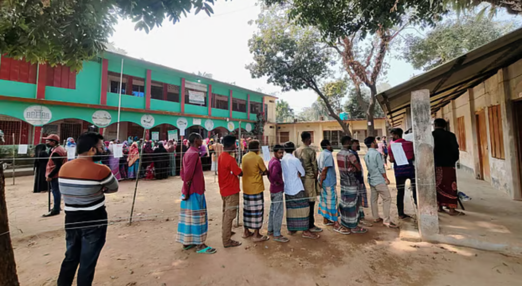 সুনামগঞ্জের সবগুলো সংসদীয় আসনে জয় পেয়েছে বিএনপি। বৃহস্পতিবার দুপুরে বিশ্বম্ভরপুর সরকারি প্রাথমিক বিদ্যালয় কেন্দ্রে। ছবি: সংগৃহীত