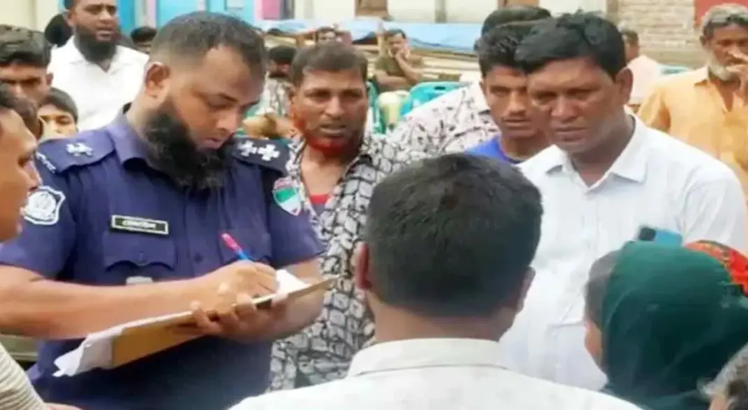 ঘটনা স্থলে পুলিশ। ছবি:সংগৃহীত