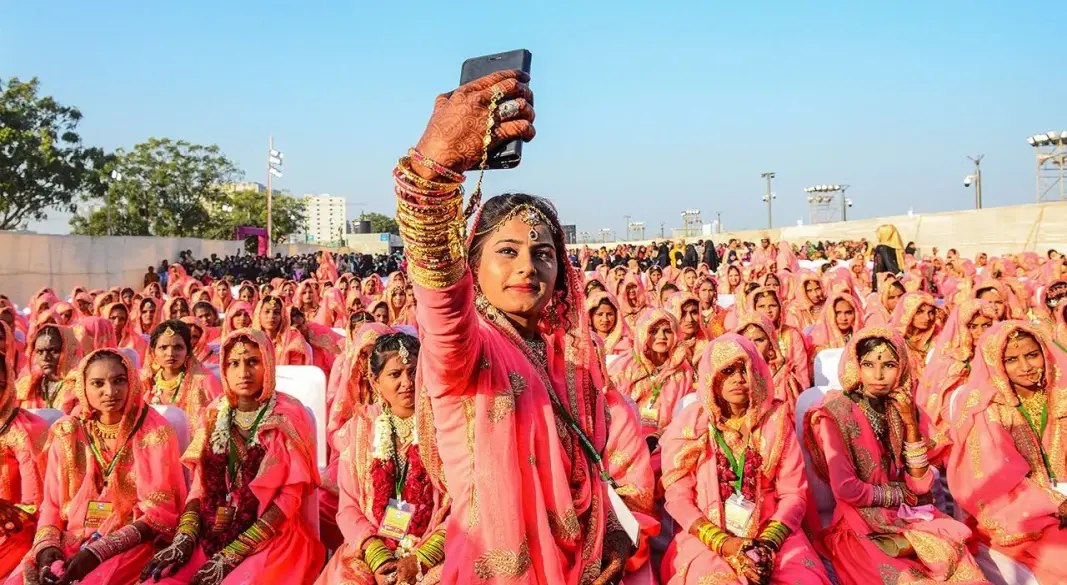 আহমেদাবাদে একটি গণবিবাহ অনুষ্ঠানে ছবি:সংগৃহীত