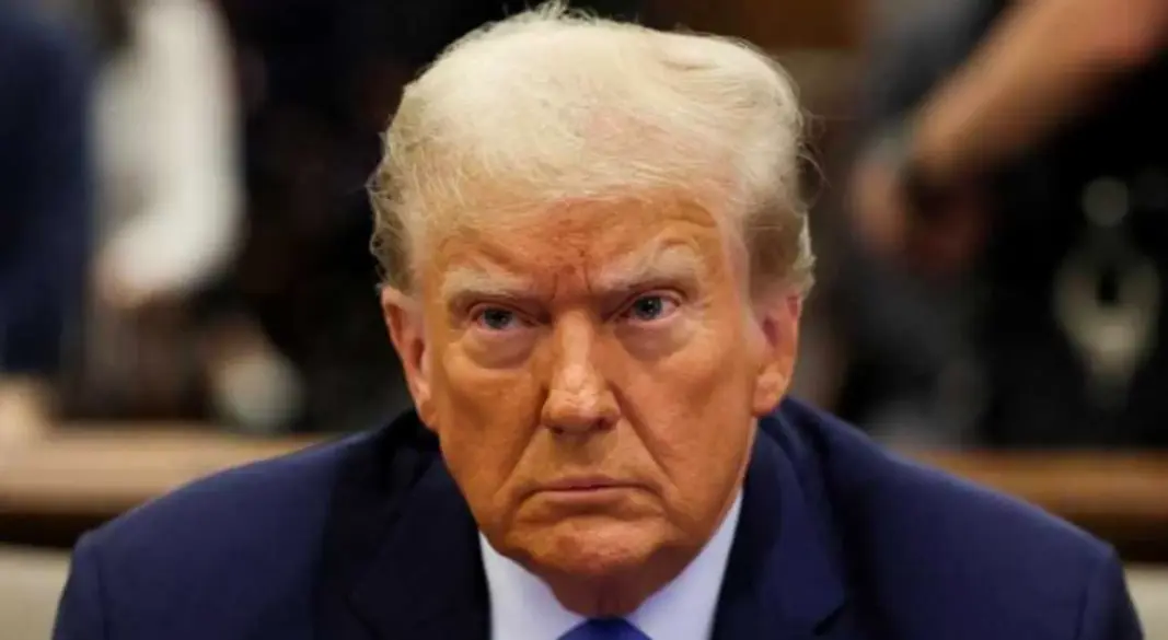 DONALD TRUMP
