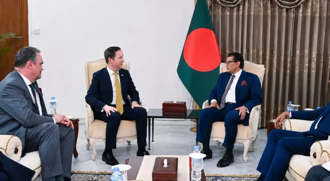 ঢাকায় বাংলাদেশের পররাষ্ট্রমন্ত্রী ড. খলিলুর রহমান এবং যুক্তরাষ্ট্রের প্রেসিডেন্টের বিশেষ দূত সার্জিও গরের মধ্যে অনুষ্ঠিত দ্বিপক্ষীয় বৈঠক