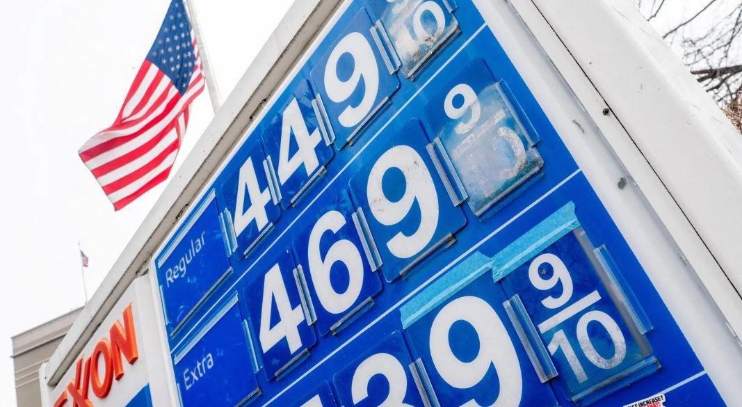 পেট্রোল ও ডিজেলের দাম অস্বাভাবিক হারে বৃদ্ধি